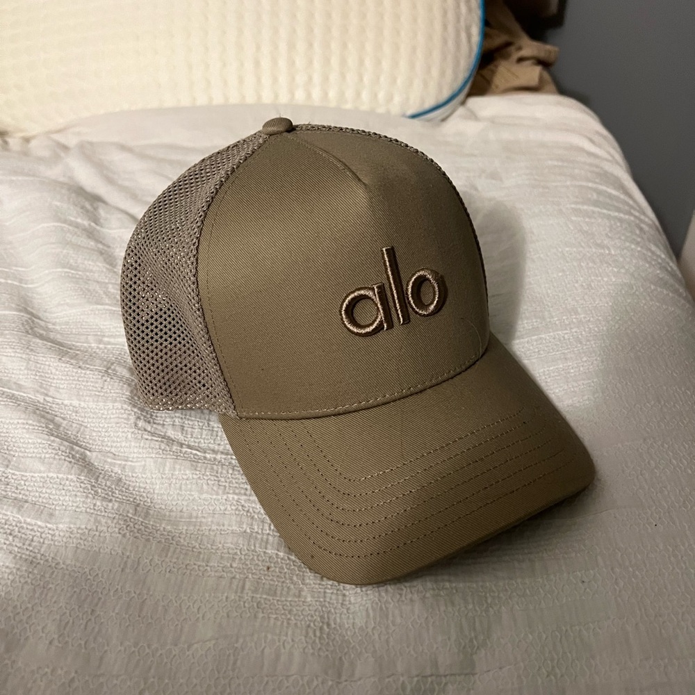 Alo trucker hat